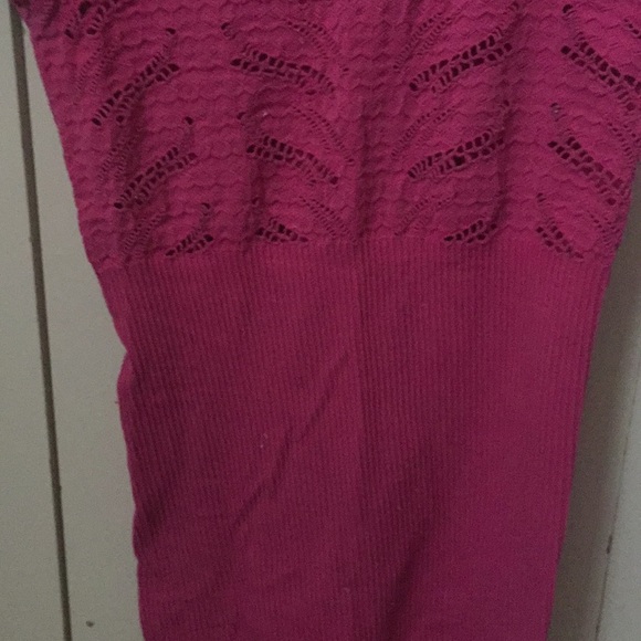 Cute n stylish tight fitted athletic top (8-10 yr) - Picture 3 of 4